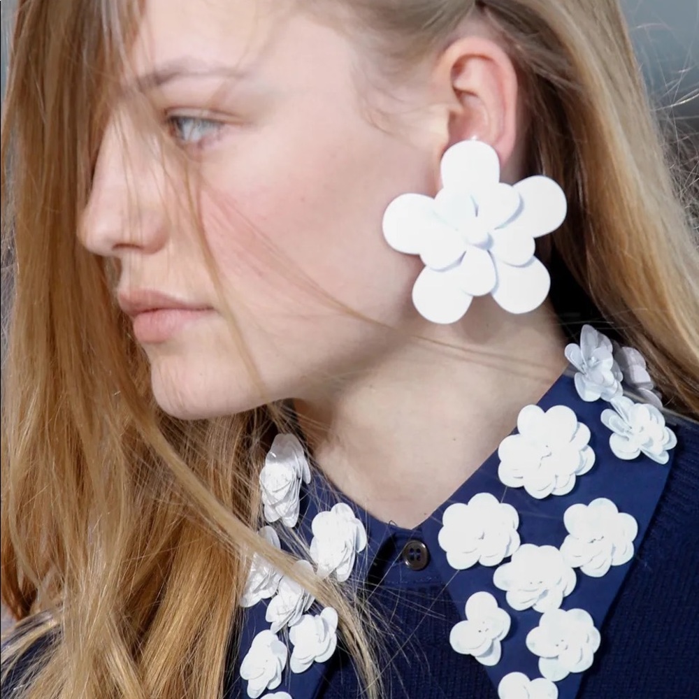 MICHAEL KORS RUNWAY STATEMENT FLOWER EARRINGS